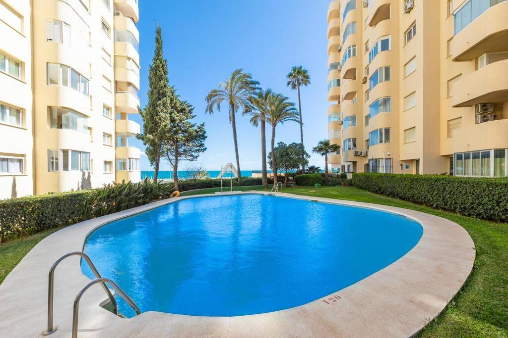 Seaview Estepona Marine Port With Pools ภายนอก รูปภาพ